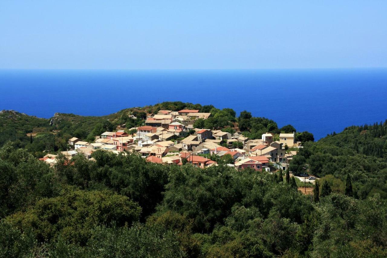 Archontiko Kourkoulos Makrades Luaran gambar