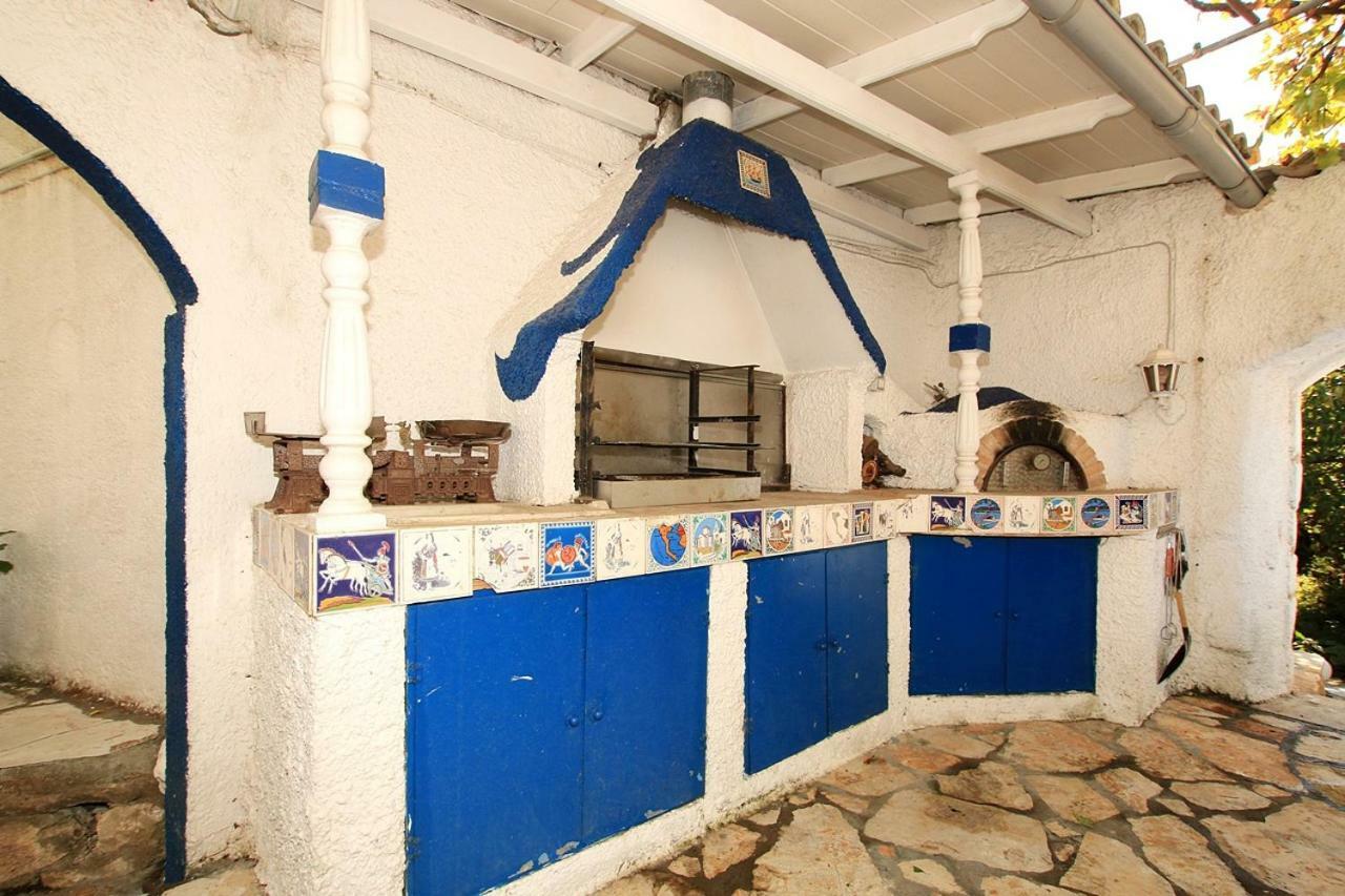 Archontiko Kourkoulos Makrades Luaran gambar